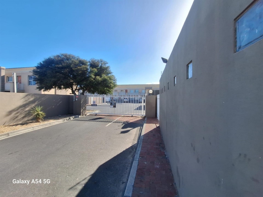 2 Bedroom Property for Sale in Parklands Western Cape